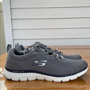 Skechers Men's Flex-Lite Gray Sneakers Memory Foam Insoles Size 9 (Brand New)